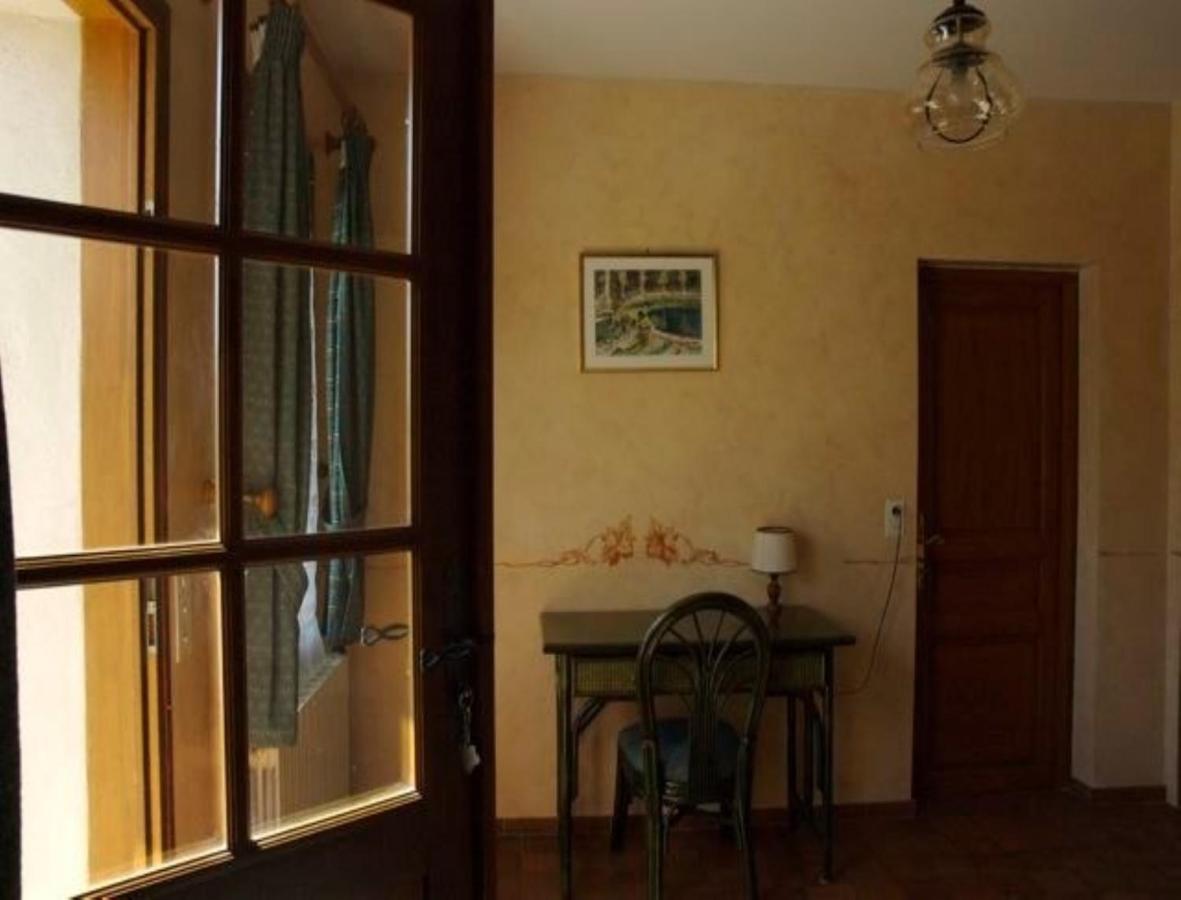 Chambres D'Hotes Les Pierries Vézannes Pokój zdjęcie